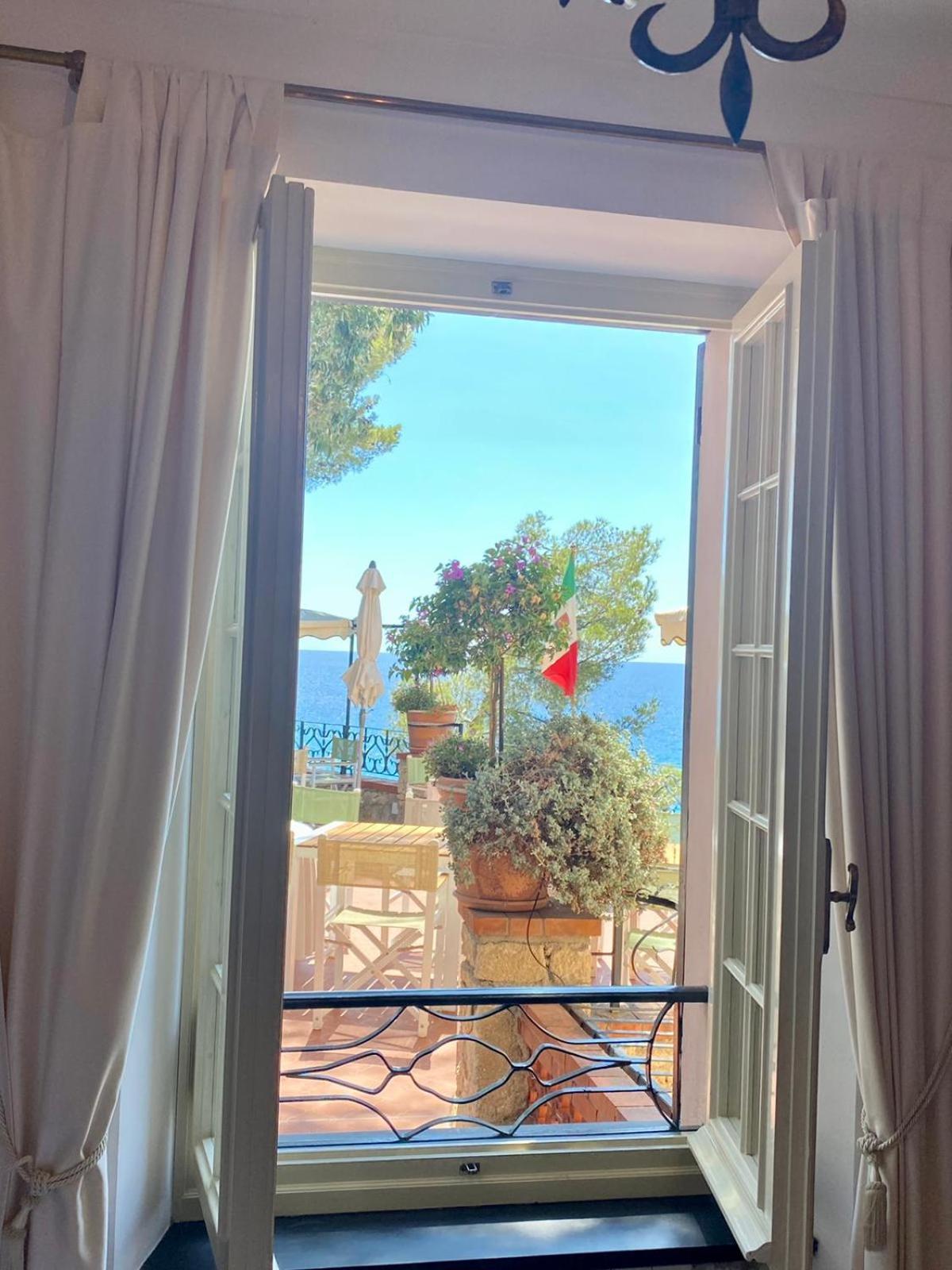 Hotel Punta Est Finale Ligure Dış mekan fotoğraf